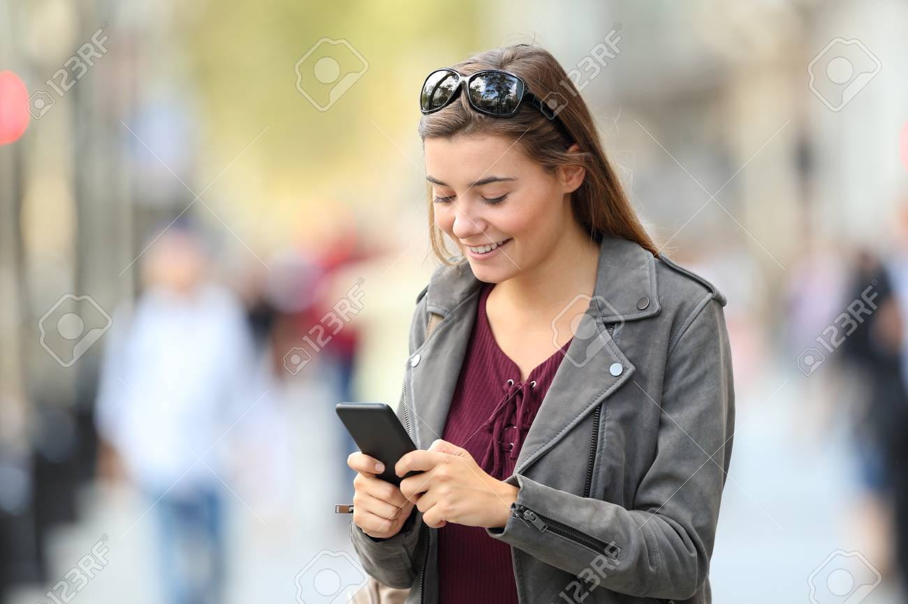 Fashion-forward shopper